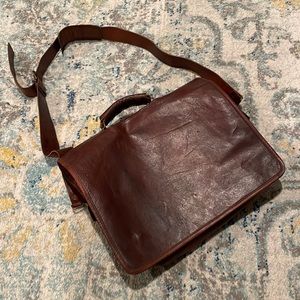 Mahogany Leather messenger bag with strap and handle